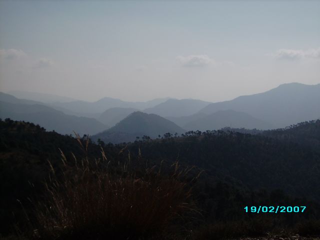 Col de Brouis au loin la mer